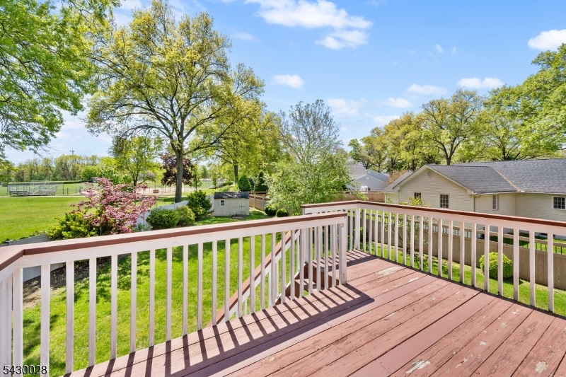 124 Crain Road Paramus, NJ 07652 - Photo 41 of 48