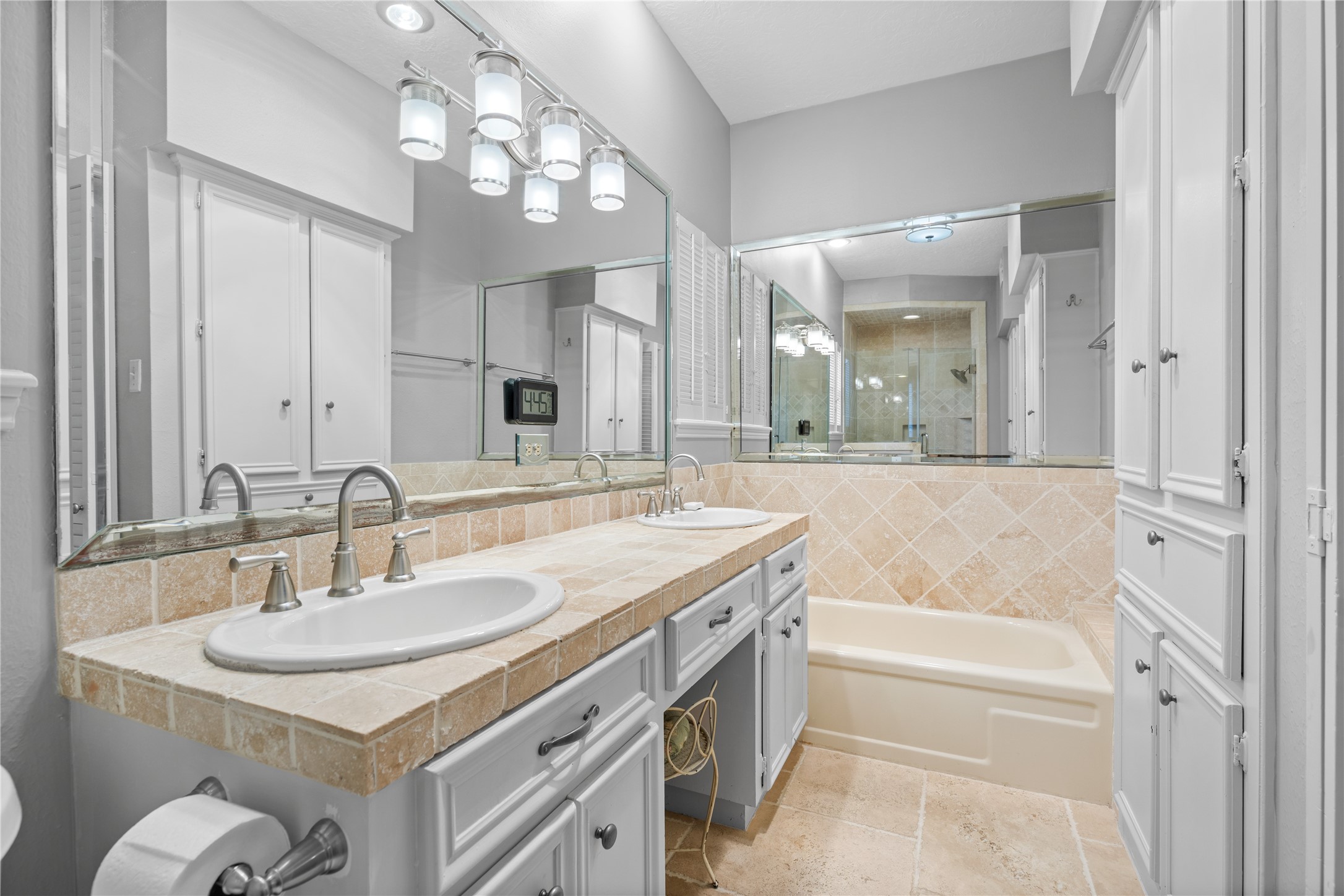 8 Wild Ginger Court Spring, TX 77380 - Photo 13 of 47