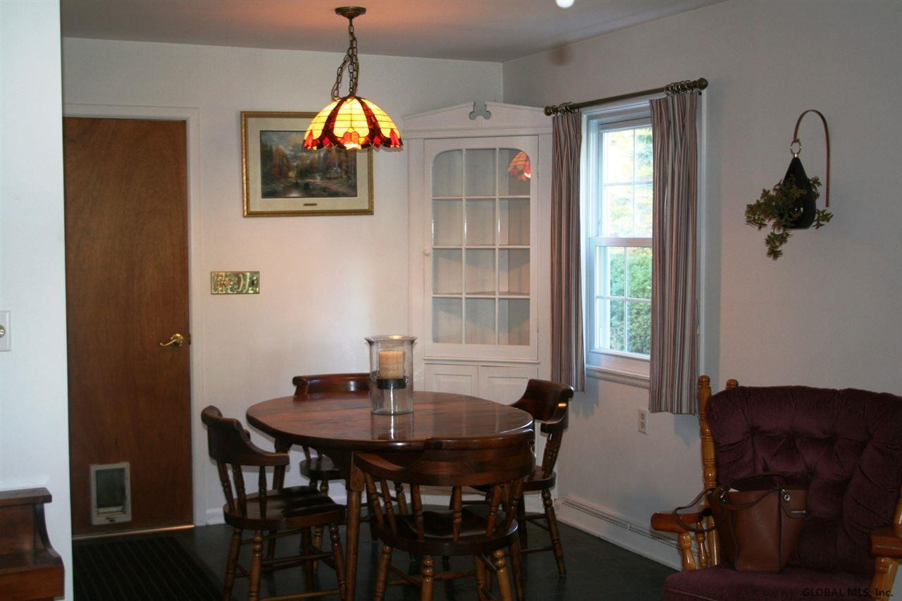34 Carson Road Bethlehem, NY 12054 - Photo 4 of 16 Photo 4