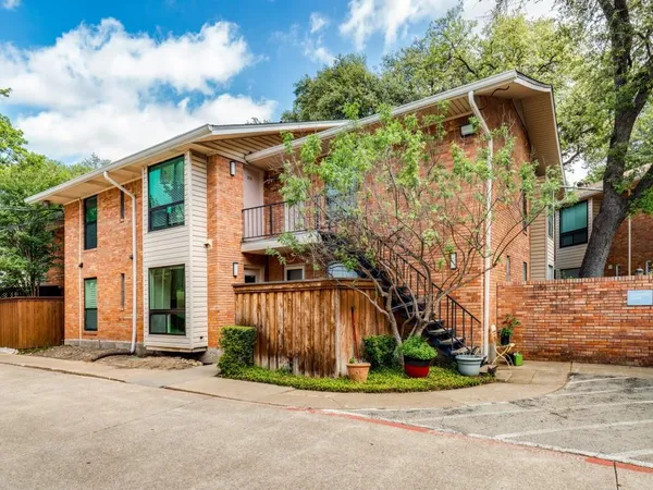 $299,900 | 10017 Regal Park Lane, Unit 205, Dallas, TX 75230