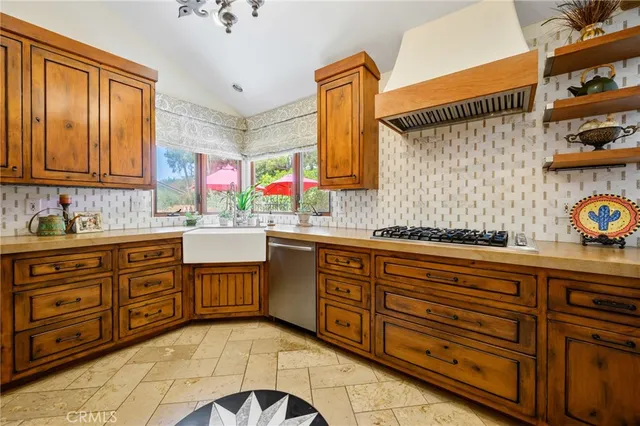 $5,800 | 28111 Via Rueda, San Juan Capistrano, CA 92675