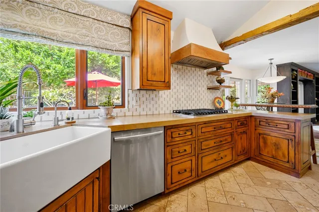 $5,800 | 28111 Via Rueda, San Juan Capistrano, CA 92675