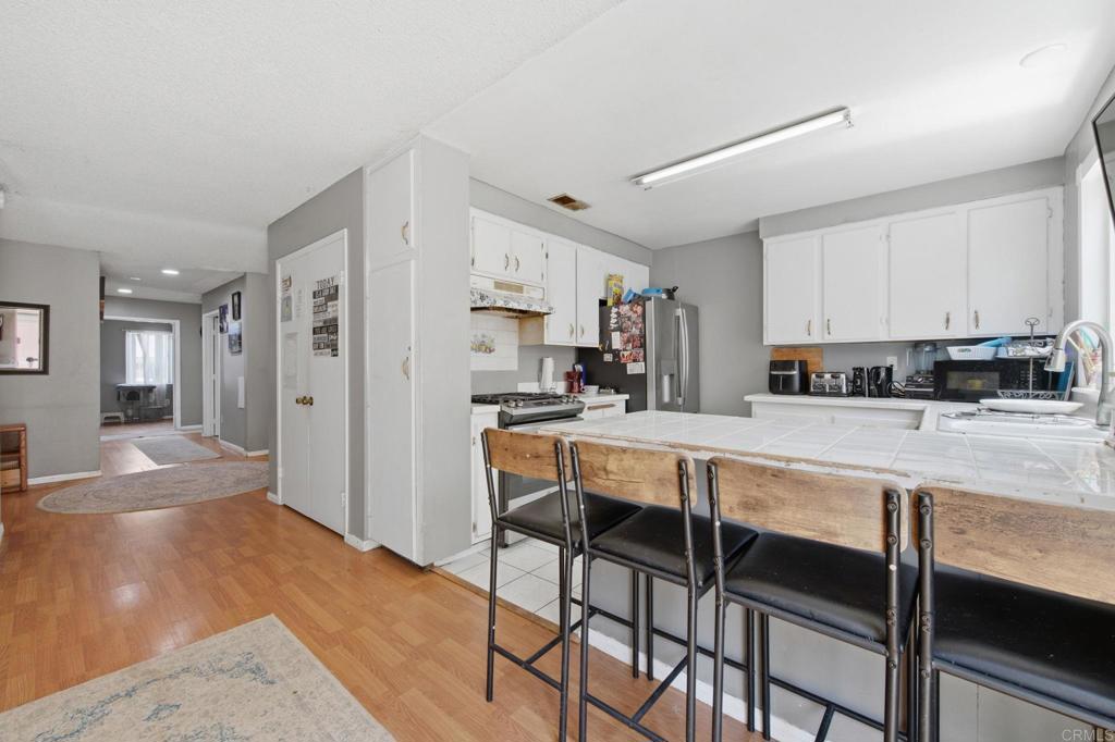 409 Prather Place Spring Valley, CA 91977 - Photo 6 of 25 Gallery Image 6