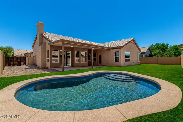 $725,000 | 180 North Mondel Drive, Gilbert, AZ 85233
