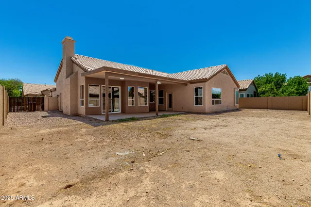 $725,000 | 180 North Mondel Drive, Gilbert, AZ 85233
