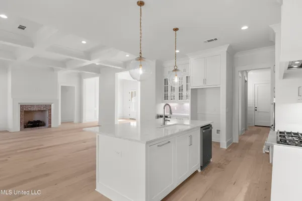 $880,000 | 214 Parke Drive, Ridgeland, MS 39157