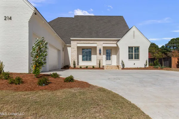 $880,000 | 214 Parke Drive, Ridgeland, MS 39157