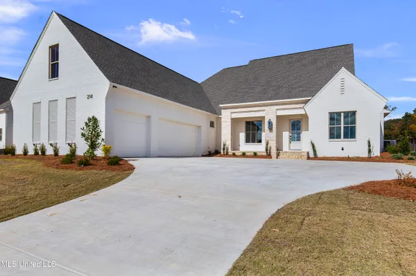 $880,000 | 214 Parke Drive, Ridgeland, MS 39157