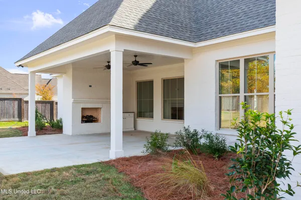 $880,000 | 214 Parke Drive, Ridgeland, MS 39157