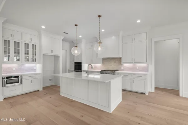 $880,000 | 214 Parke Drive, Ridgeland, MS 39157