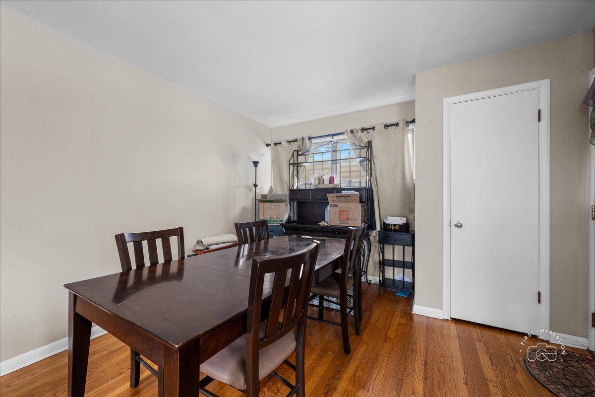 335 Silver Street Elgin, IL 60123 - Photo 3 of 14