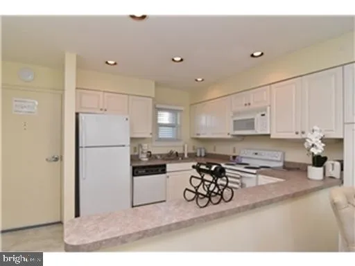 $1,712 | 1 Virginia Avenue, Unit 202, Rehoboth Beach, DE 19971