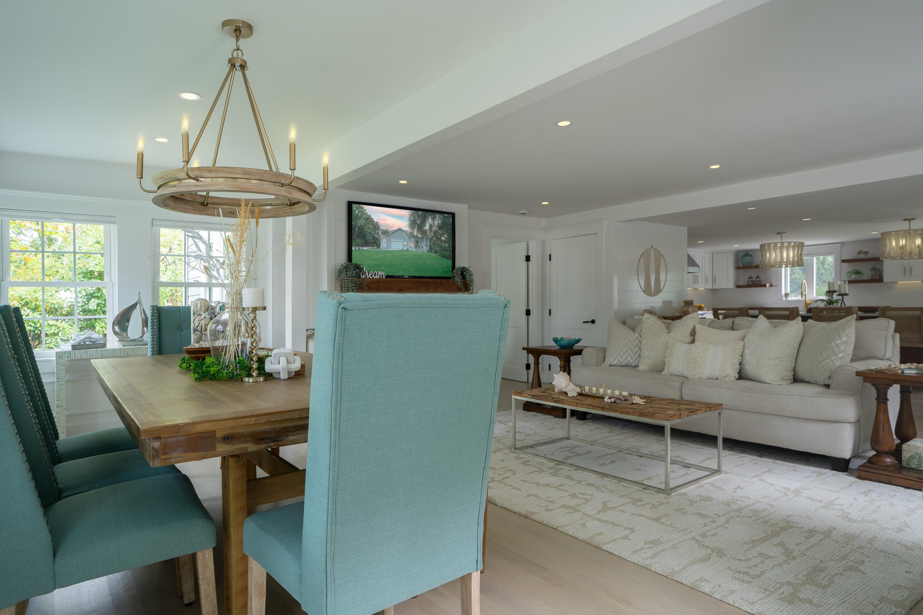 88 Rock Harbor Road Orleans, MA 02653 - Photo 18 of 88 Bright & Inviting