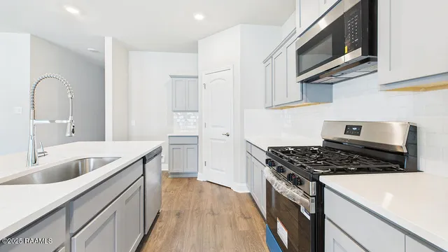 $268,500 | 121 Harvest Falls Drive, Broussard, LA 70518