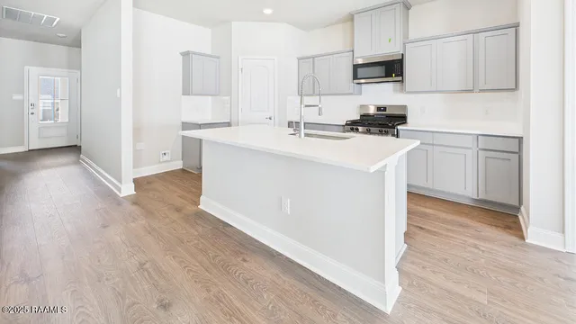 $268,500 | 121 Harvest Falls Drive, Broussard, LA 70518