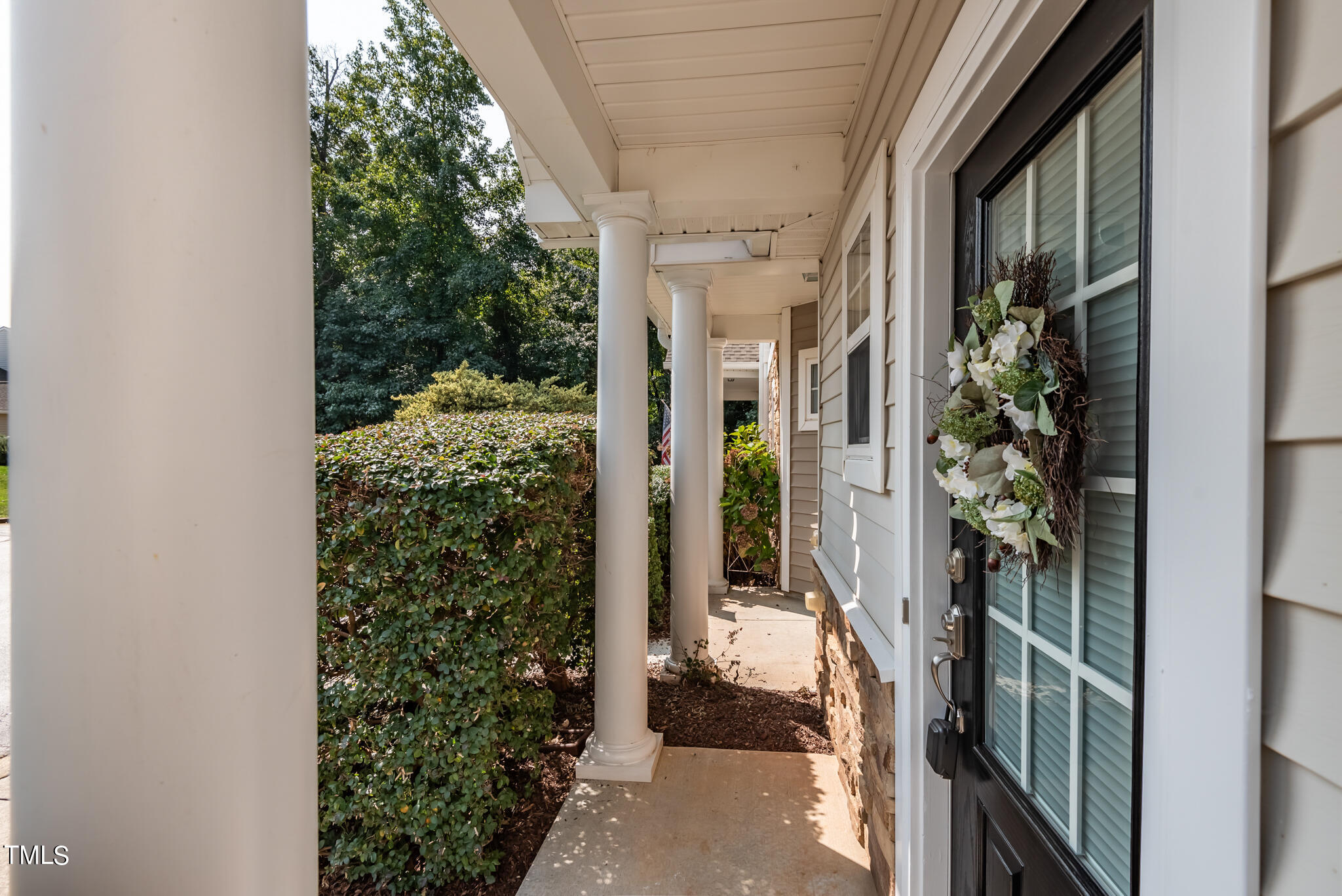 2209 Bankshill Row Raleigh, NC 27614 - Photo 3 of 44