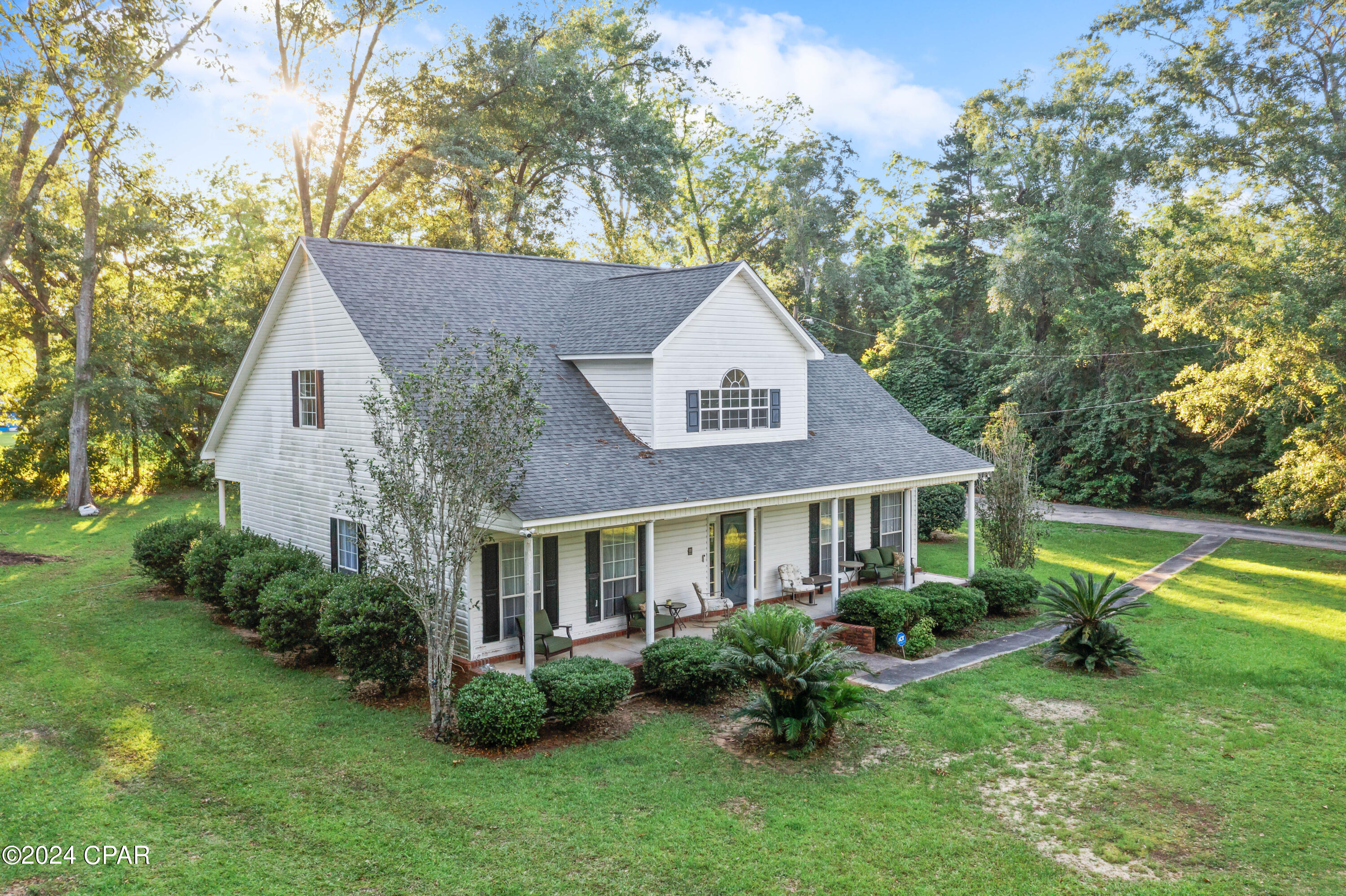 644 Pearson Street Chipley, FL 32428 - Photo 2 of 36