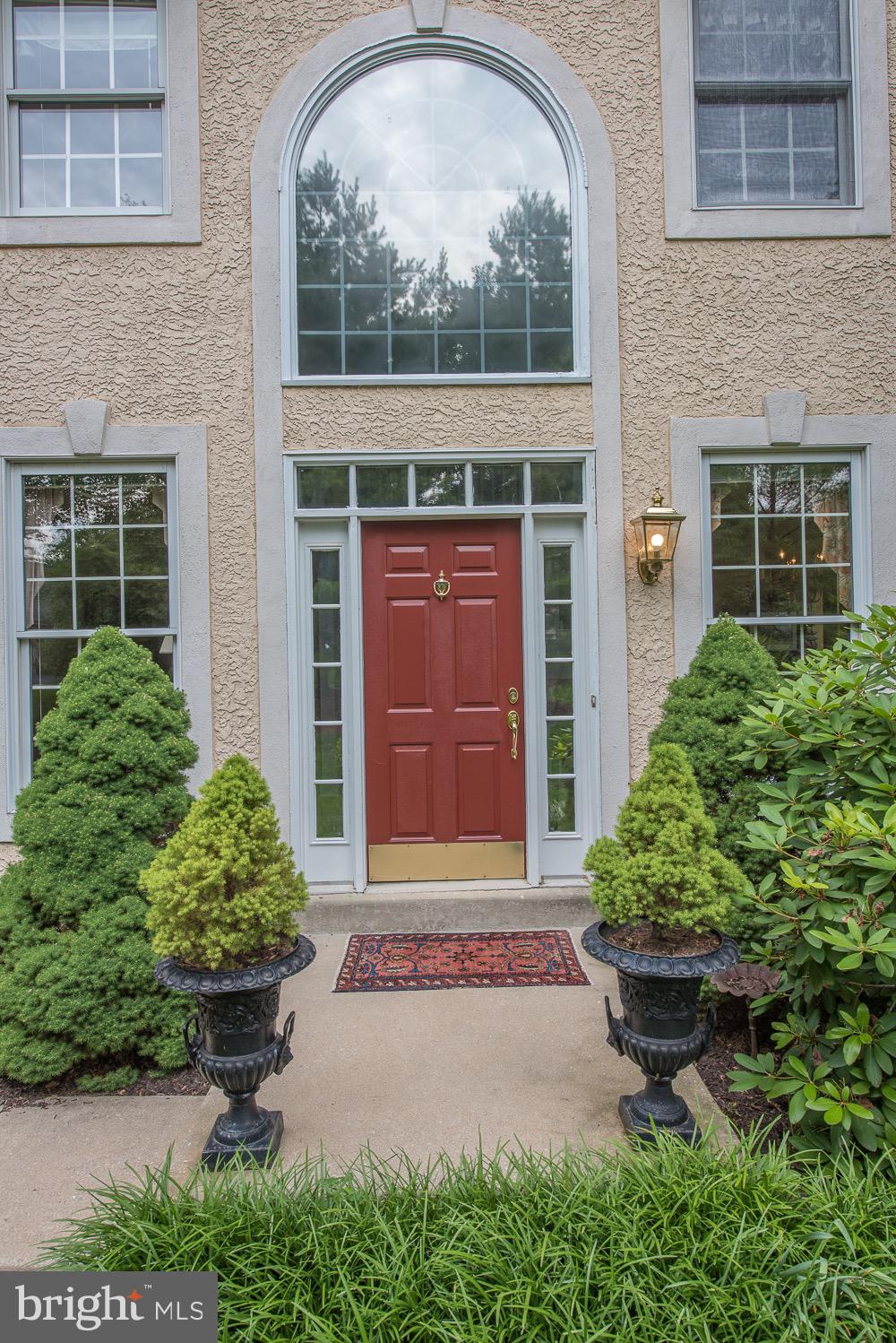 201 3 Rivers Court, Unit 101 Berwyn, PA 19312 - Photo 2 of 30 Front brick walkway
