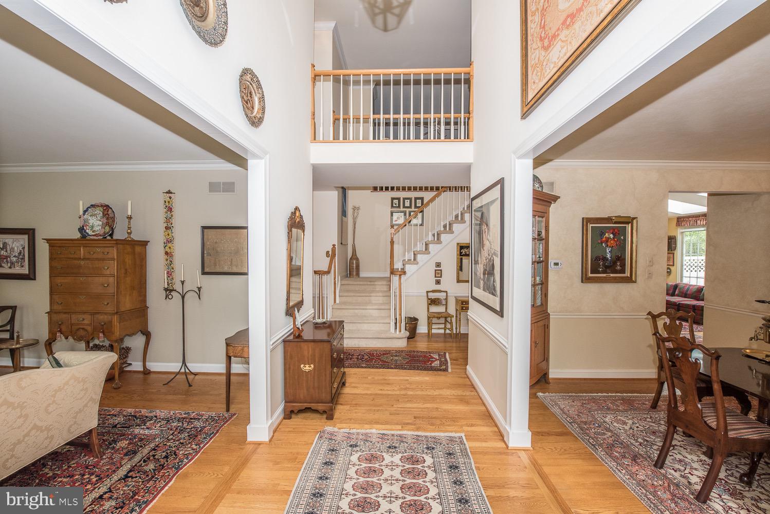 201 3 Rivers Court, Unit 101 Berwyn, PA 19312 - Photo 3 of 30 Formal foyer