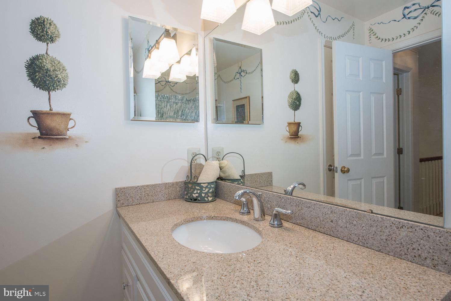 201 3 Rivers Court, Unit 101 Berwyn, PA 19312 - Photo 24 of 30 Hall bathroom