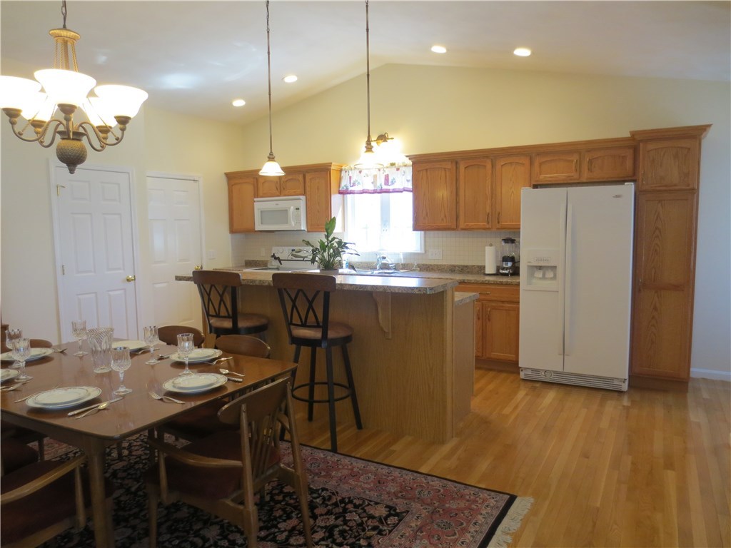 18 Macarthur Road Woonsocket, RI 02895 - Photo 12 of 28