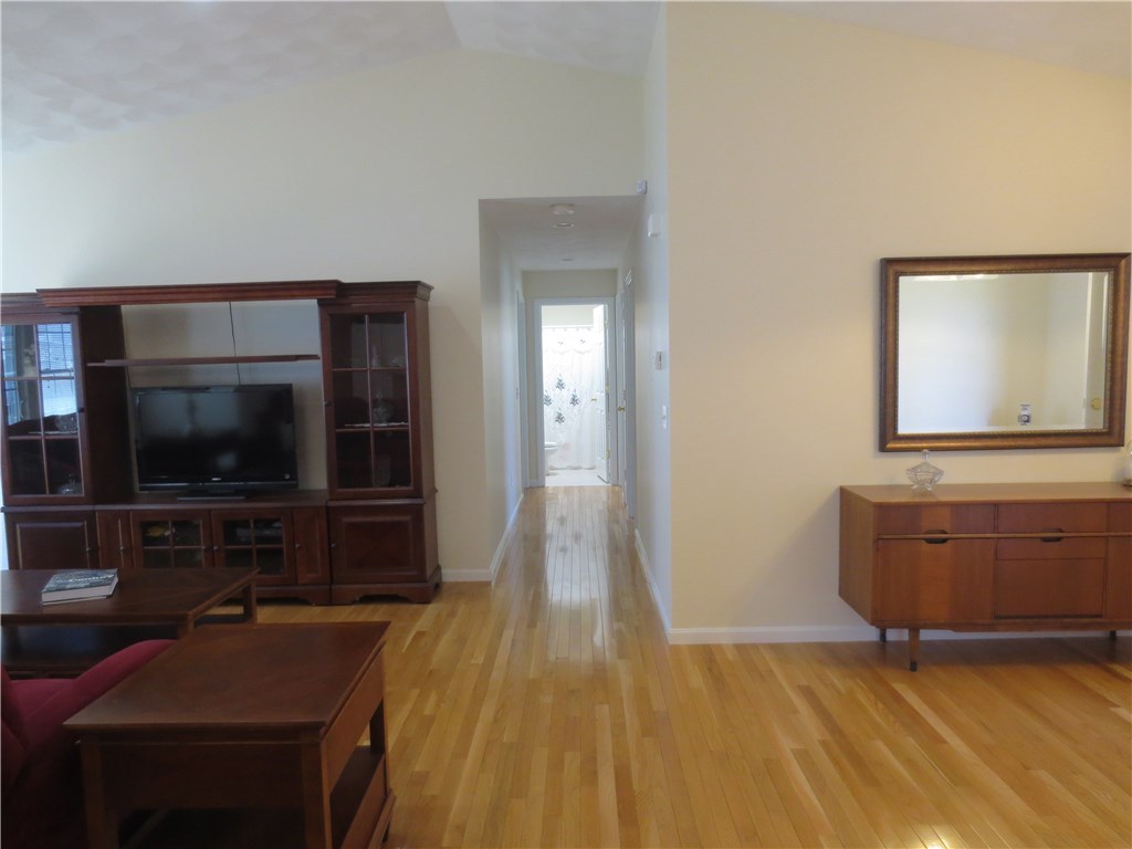 18 Macarthur Road Woonsocket, RI 02895 - Photo 13 of 28