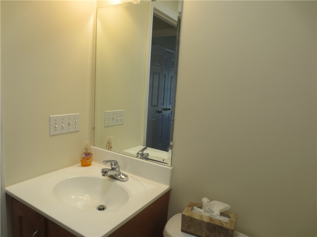18 Macarthur Road Woonsocket, RI 02895 - Photo 20 of 28