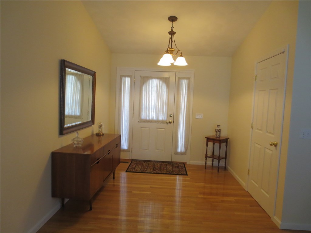 18 Macarthur Road Woonsocket, RI 02895 - Photo 7 of 28