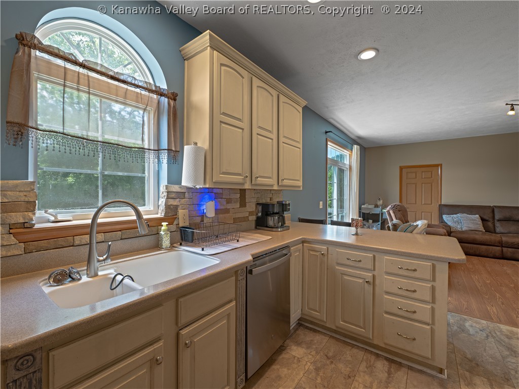 617 Sycamore Drive Ripley, WV 25271 - Photo 23 of 50 Gallery Image 23