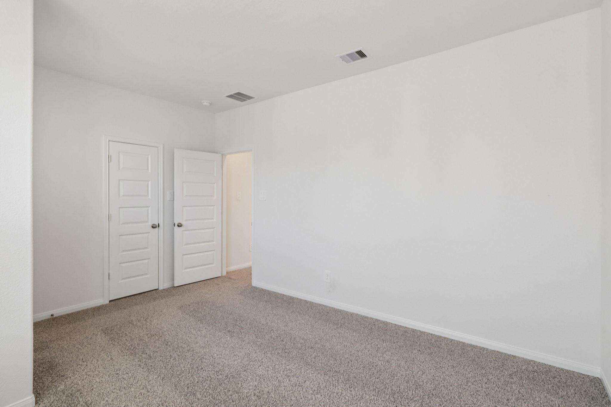 708 Topwater Trail Kemah, TX 77565 - Photo 28 of 43 a view of an empty room