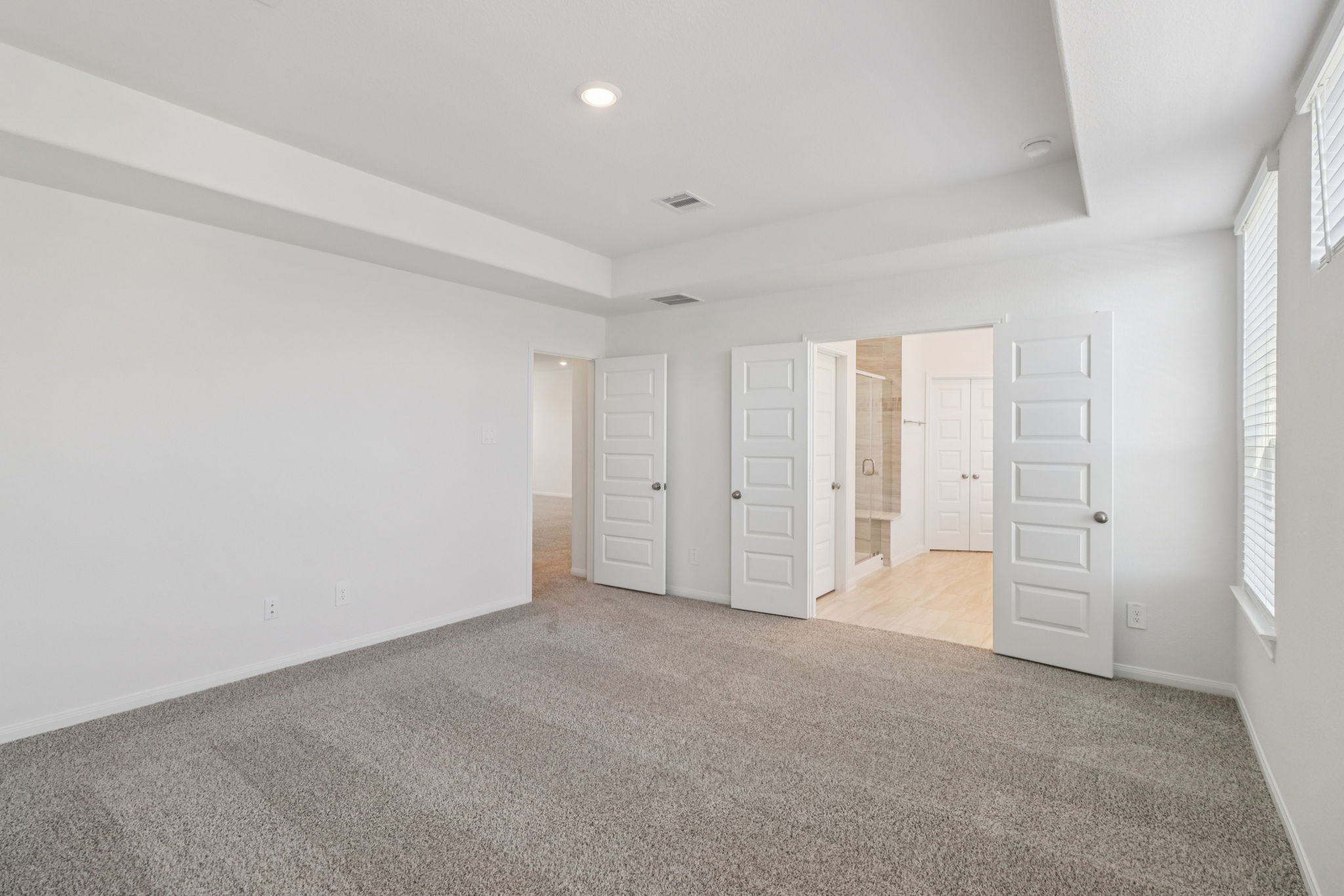 708 Topwater Trail Kemah, TX 77565 - Photo 31 of 43 a view of an empty room