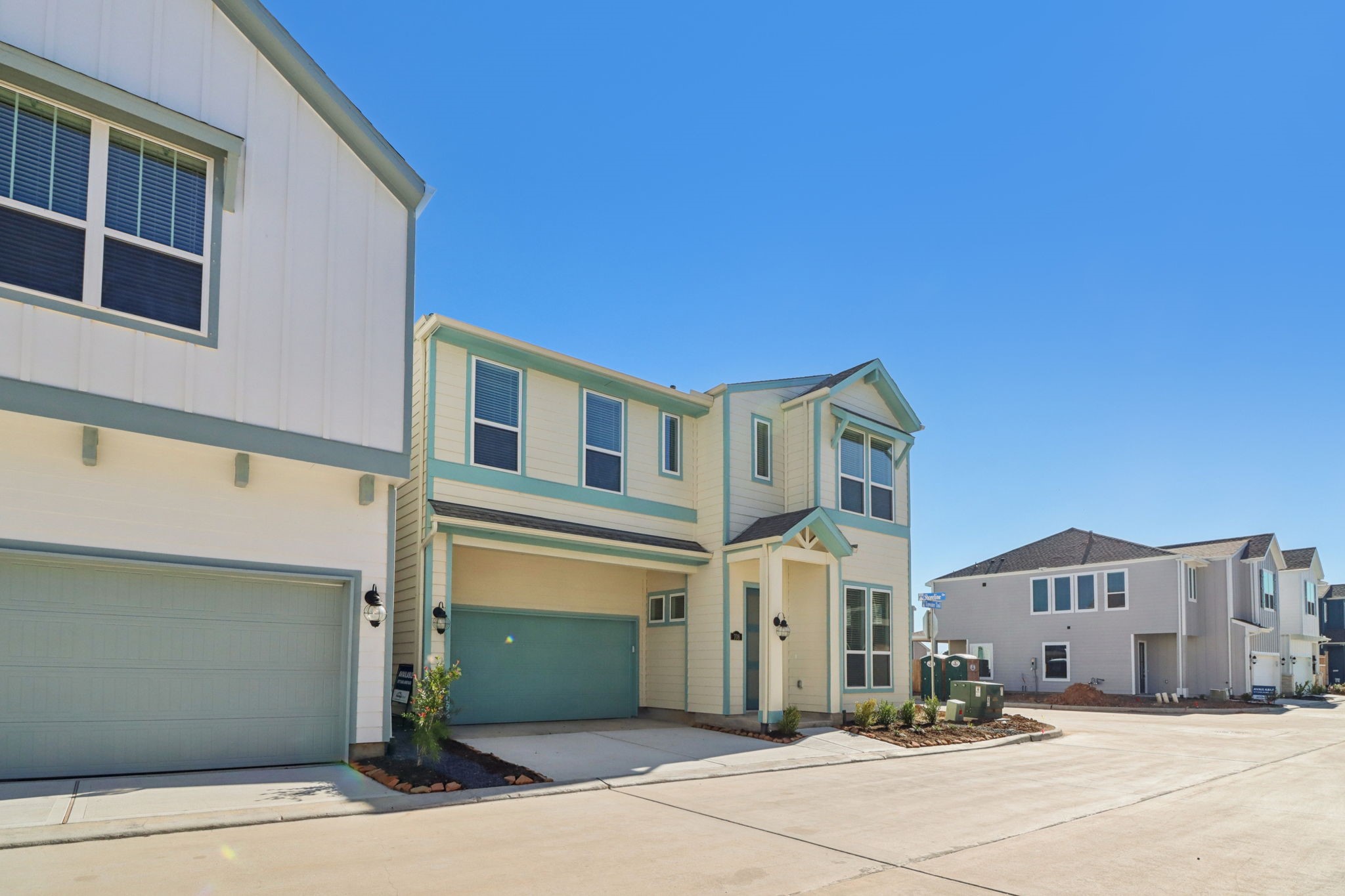 708 Topwater Trail Kemah, TX 77565 - Photo 42 of 43 a front view of a house with a garage