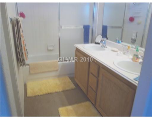 2404 Tottingham Road Henderson, NV 89074 - Photo 12 of 20 Master Bath/Spa.