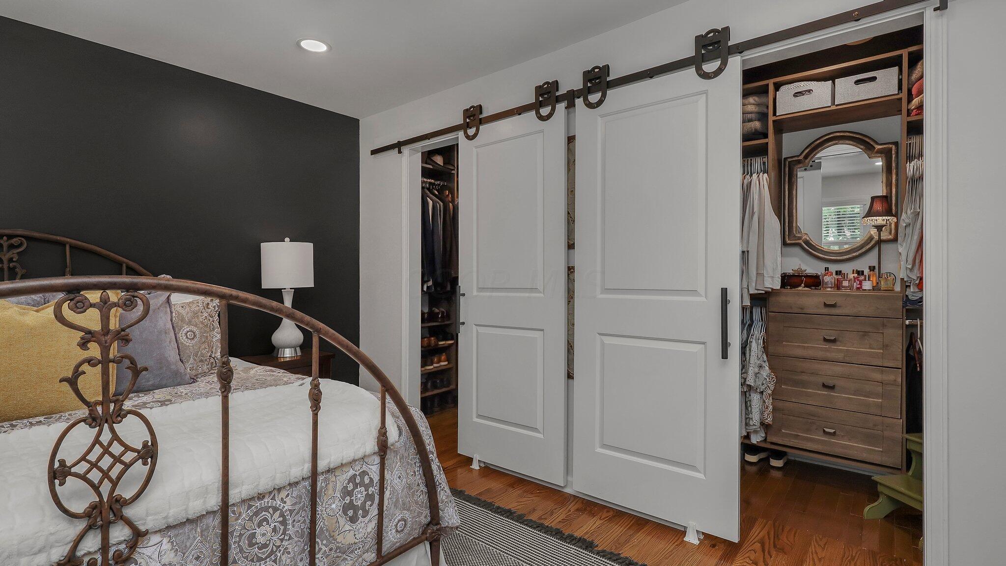 4556 Langport Road Upper Arlington, OH 43220 - Photo 34 of 66 Primary Suite