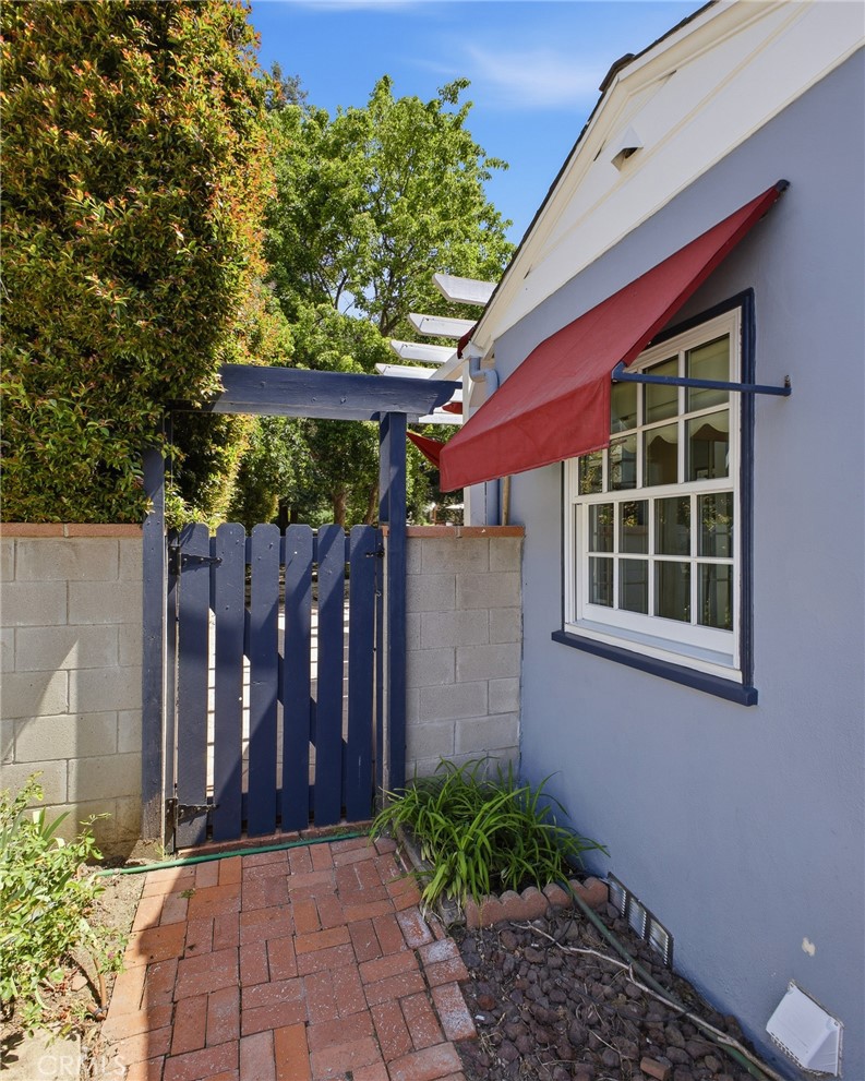 541 East Woodbury Road Altadena, CA 91001 - Photo 33 of 48