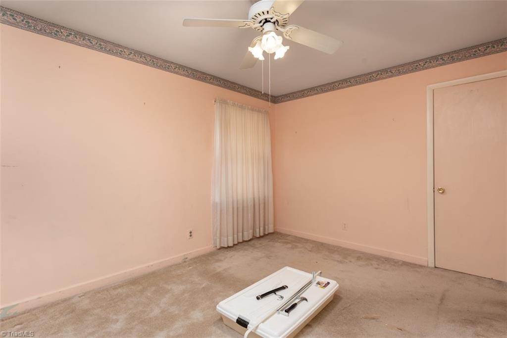2575 Wallingford Road Northeast Winston-Salem, NC 27101 - Photo 13 of 20 Gallery Image 13