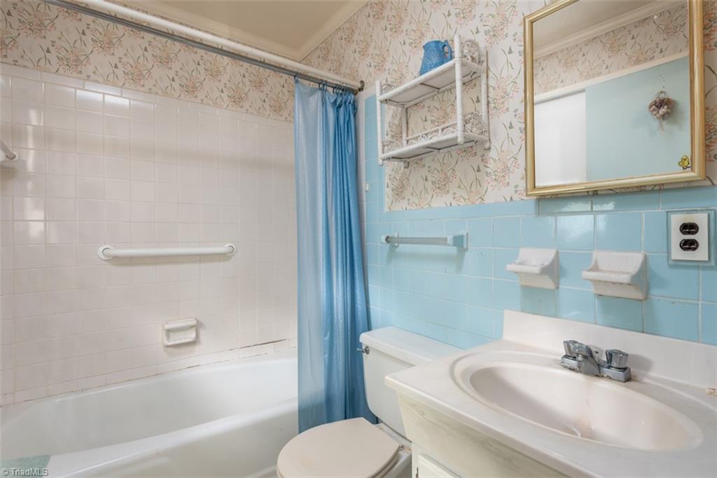 2575 Wallingford Road Northeast Winston-Salem, NC 27101 - Photo 16 of 20 Gallery Image 16