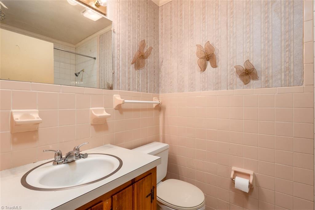 2575 Wallingford Road Northeast Winston-Salem, NC 27101 - Photo 17 of 20 Gallery Image 17