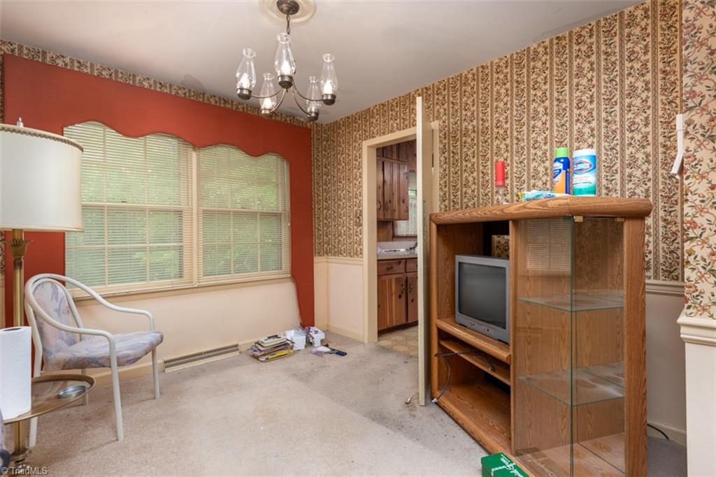 2575 Wallingford Road Northeast Winston-Salem, NC 27101 - Photo 7 of 20 Gallery Image 7