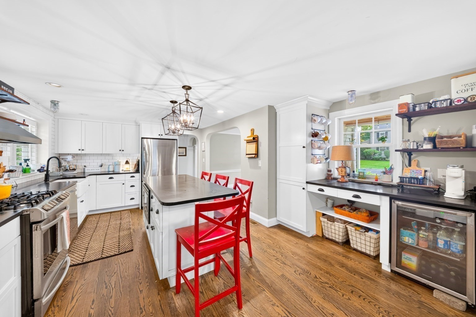 118 Pine Ridge Road Reading, MA 01867 - Photo 4 of 42 Gallery Image 4