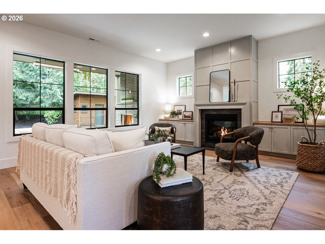 2764 Glenhaven Road Lake Oswego, OR 97034 - Photo 4 of 27 Great Room