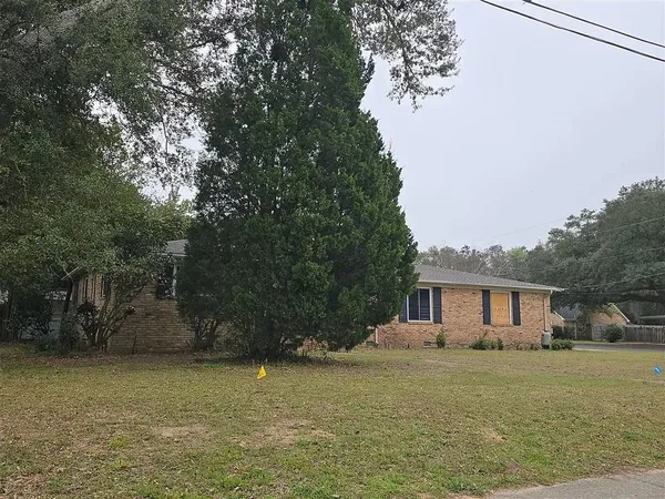 $5,000 | 7200 Tippin Avenue, Pensacola, FL 32504
