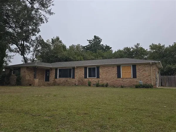 $5,000 | 7200 Tippin Avenue, Pensacola, FL 32504