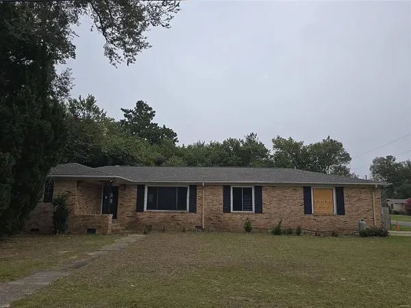 $5,000 | 7200 Tippin Avenue, Pensacola, FL 32504