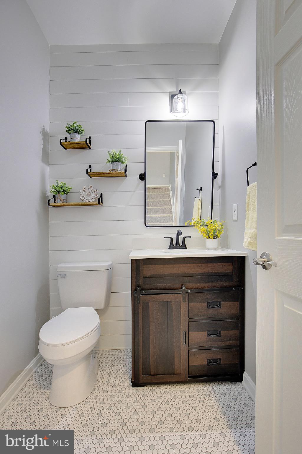 116 Anthony Lane Stevensville, MD 21666 - Photo 14 of 43 Chic half-bath with modern accents.