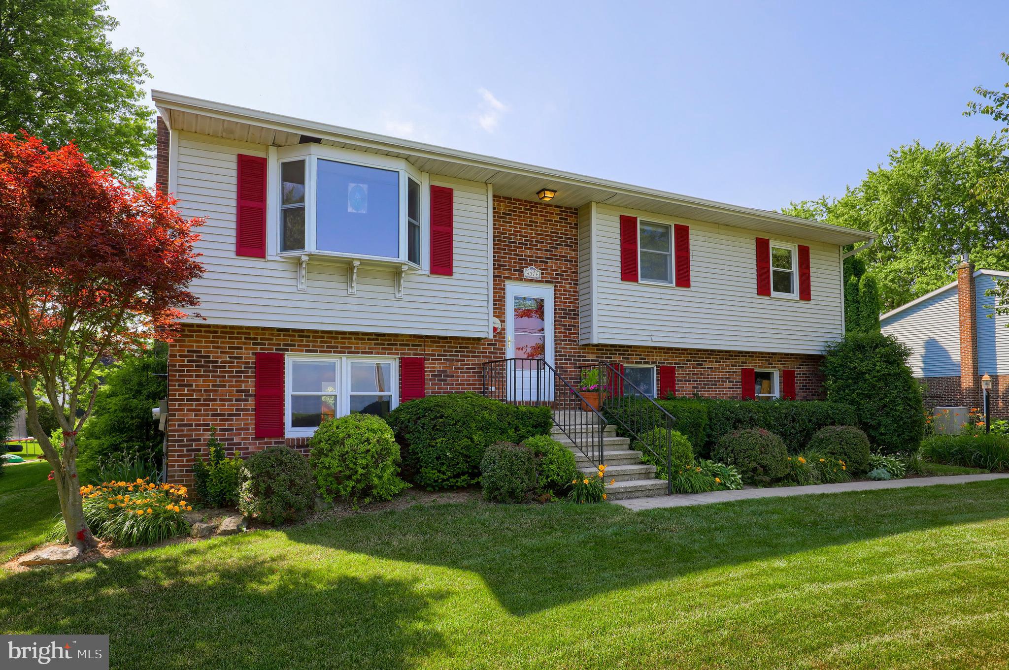 37 Longenecker Road Lititz, PA 17543 - Photo 1 of 50 Welcome home!