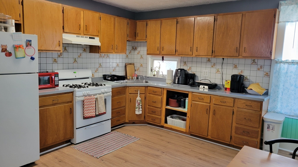 7 Pearl Street, Unit 1 Hudson, MA 01749 - Photo 8 of 21