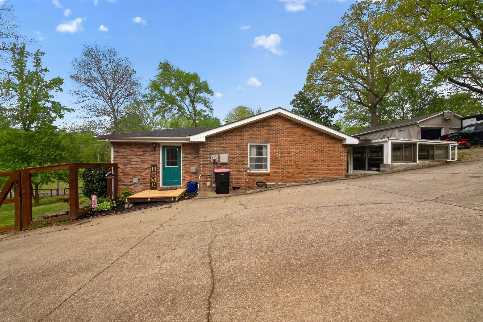 327 Dunbar Cave Road Clarksville, TN 37043 - Photo 15 of 19 Gallery Image 15