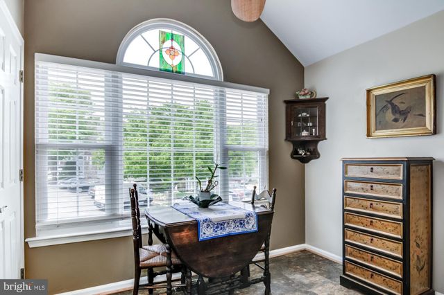 $351,100 | 408 Overlook Drive, Unit 8, Occoquan, VA 22125