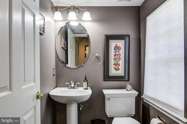 $351,100 | 408 Overlook Drive, Unit 8, Occoquan, VA 22125